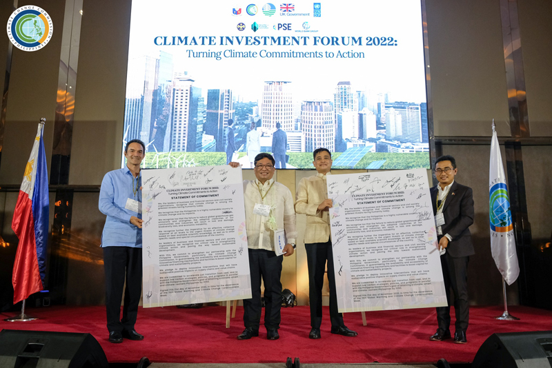 Government leaders, business and financial sectors, and civil society organizations commit to boost investment for climate and sustainability initiatives and accelerate just transition to achieve a climate-smart and climate-resilient Philippines by 2050. (Facebook page of the Climate Change Commission Philippines)
